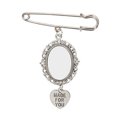 Owalna broszka - agrafka z zawieszka w kształcie serca do sublimacji