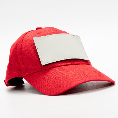 Bawełniana czapka z daszkiem z prostokątną naszywką na rzep do sublimacji - czerwona