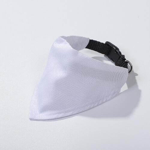 Czarna obroża z bandaną dla zwierząt do sublimacji