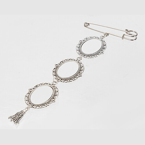 Potrójna owalna broszka - agrafka z zawieszka frędzlami do sublimacji