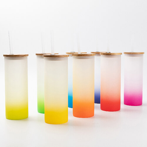 Kubek 500 ml szroniony z bambusową pokrywka i słomką do sublimacji - fioletowy gradient