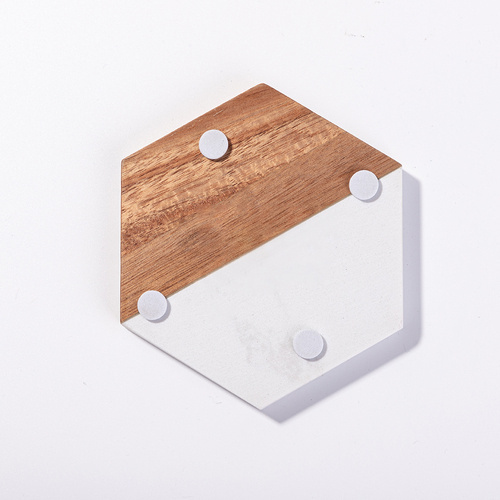 Zestaw 4 sześciokątnych marmurowo-drewnianych podkładek pod kubek do graweru